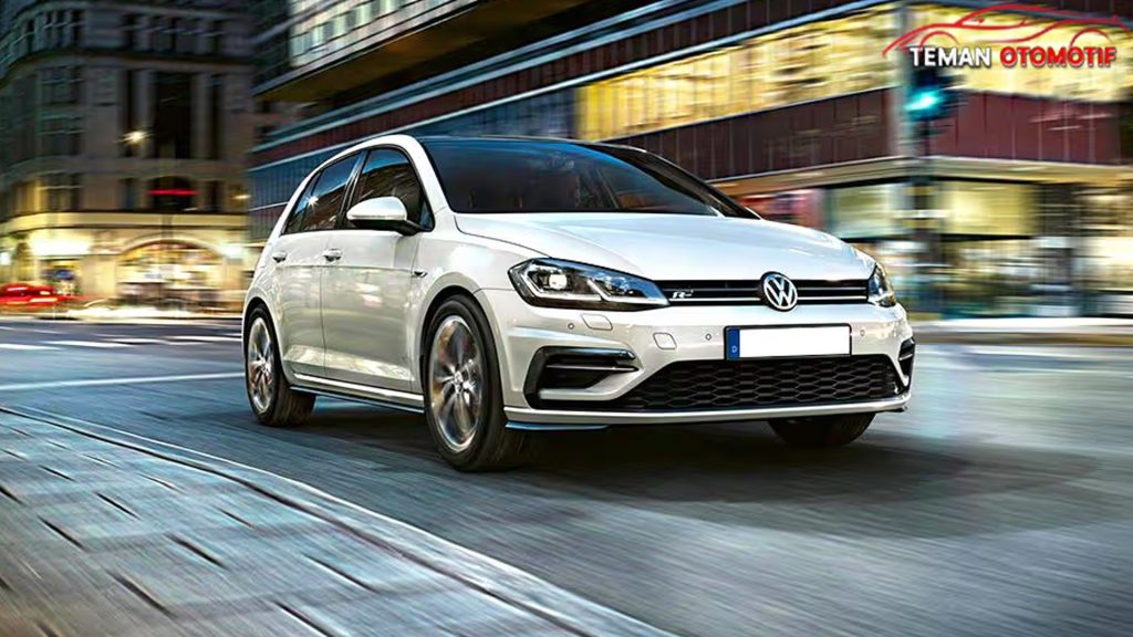 Volkswagen Golf GTI Si Kecil Bertenaga Bikin Penasaran!