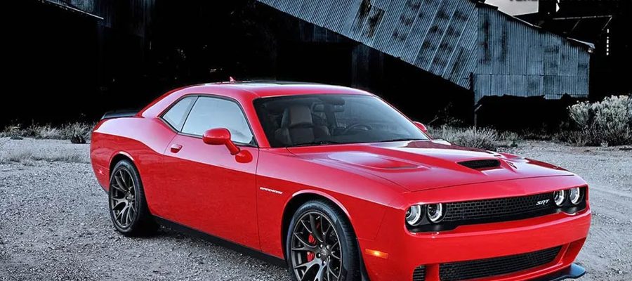 Bau Bensin Suara Gahar dan Dodge Challenger di Depan Mata!