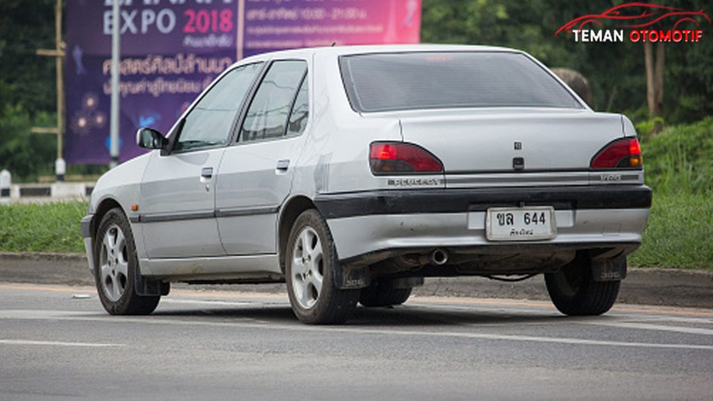 Keunikan Peugeot 306, Mobil Tua yang Masih Memikat