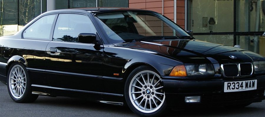 BMW E36 Simbol Mengagumkan 1 Kecepatan Jalanan