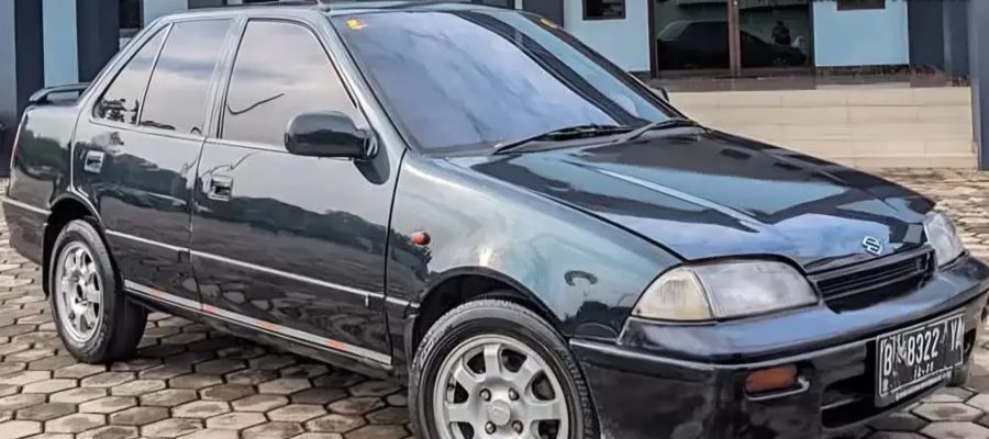 Suzuki Esteem Si Tua Penuh Gaya dengan 8 Keistimewaan