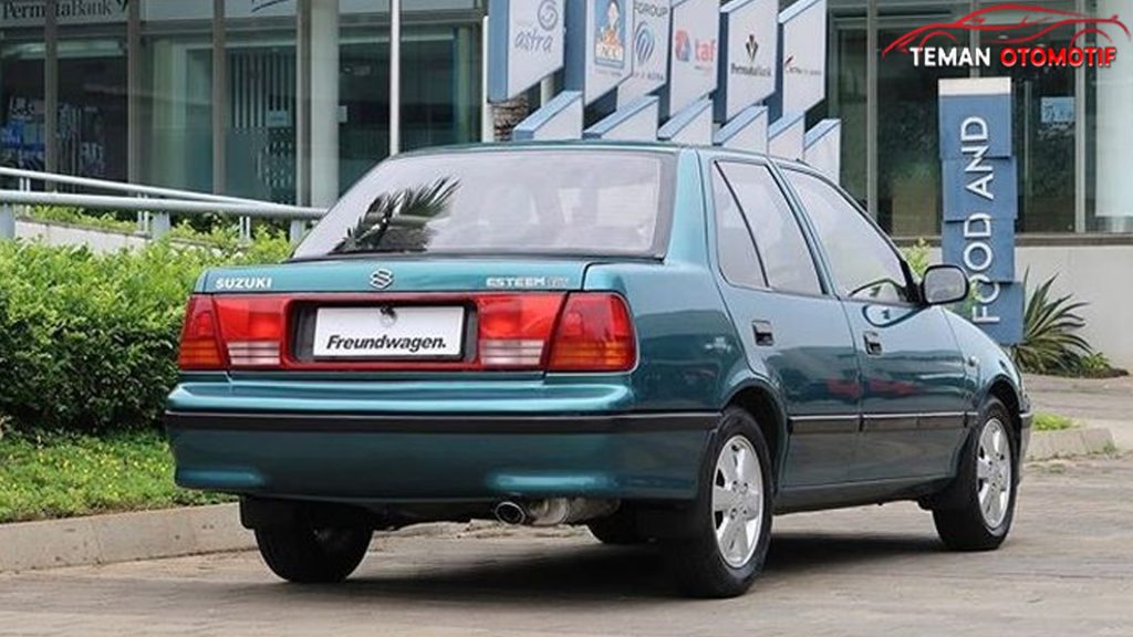Suzuki Esteem Si Tua Penuh Gaya dengan 8 Keistimewaan