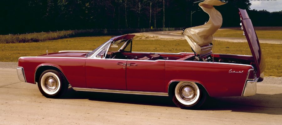 Limousine Lincoln Continental 1961 Ikon Mobil Autentik