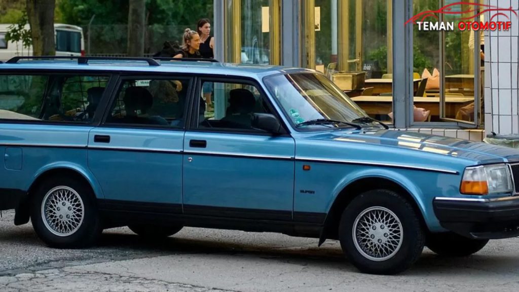 Volvo 240 Kombinasi Klasik dan Performa Cerdas