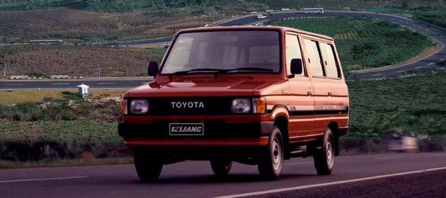Toyota Kijang Super 12 Mobil Tangguh dan Multifungsi