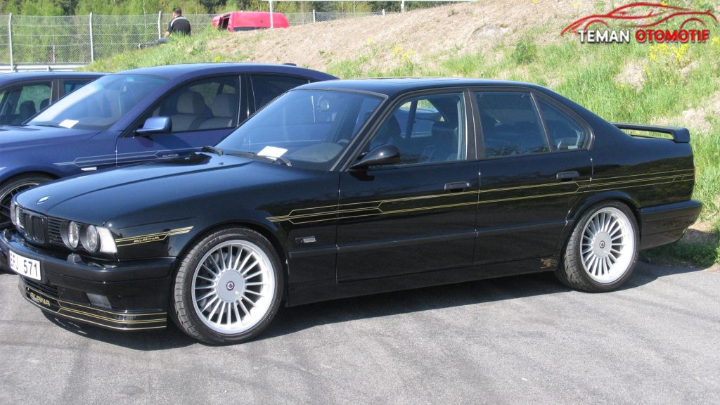 BMW Alpina B10 Mobil Eksklusif dengan Mesin Andal
