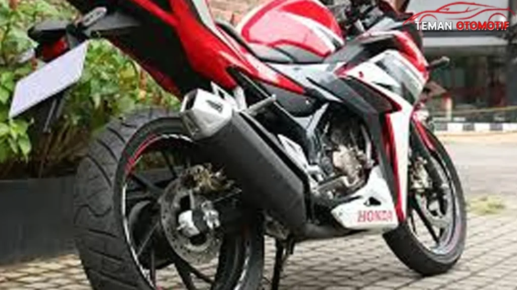 Honda CBR150R Gagah di Jalan, Tajam di Tikungan