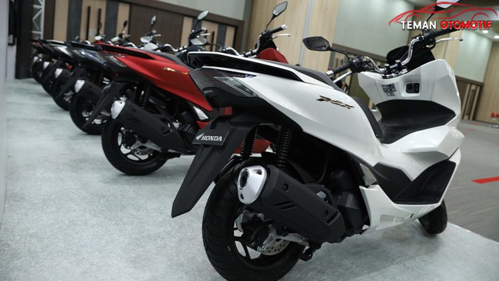 PCX 160 Motor Matic Bikin Kamu Gagal Move On