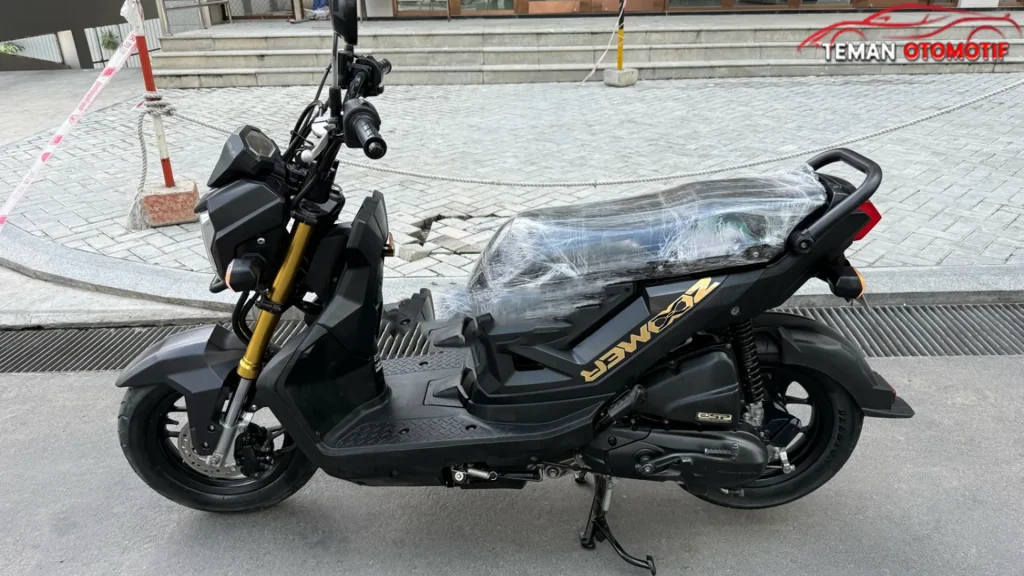 Zoomer X 125cc Skuter yang Berani Tampil Beda