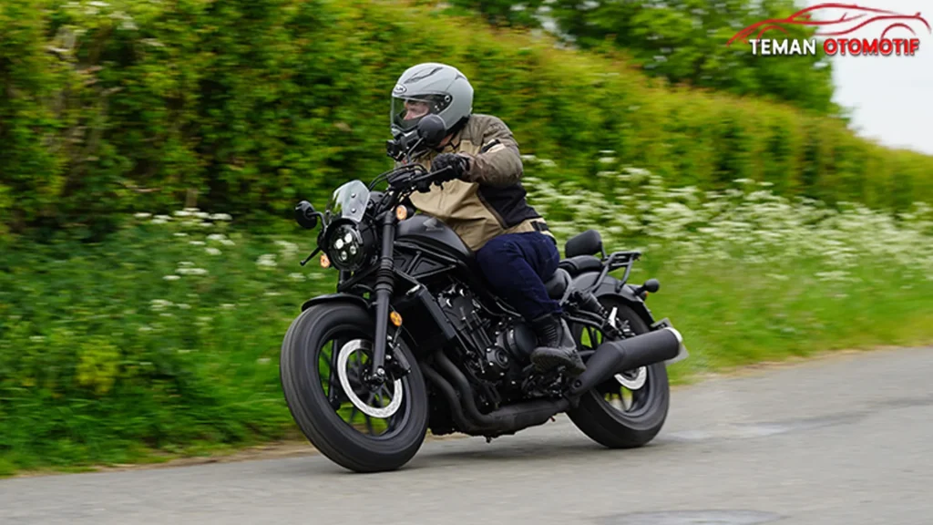 Rebel CMX500 Motor Stylish Terbaru Petualang Kota