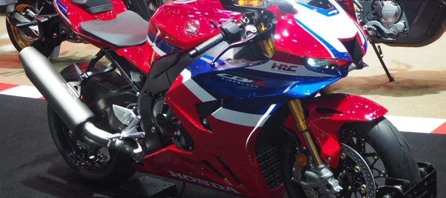 Honda CBR Fireblade Impian Penuh Pecinta 4 Kecepatan
