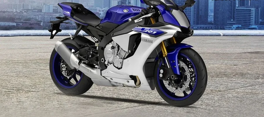 Yamaha R1 Siap Taklukkan Aspal Kekuatan Dahsyat!